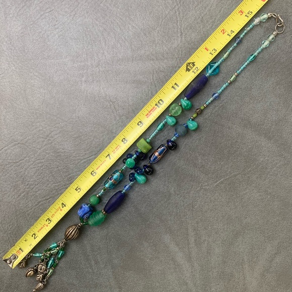 Green and Blue Beaded Necklace - Picture 4 of 5